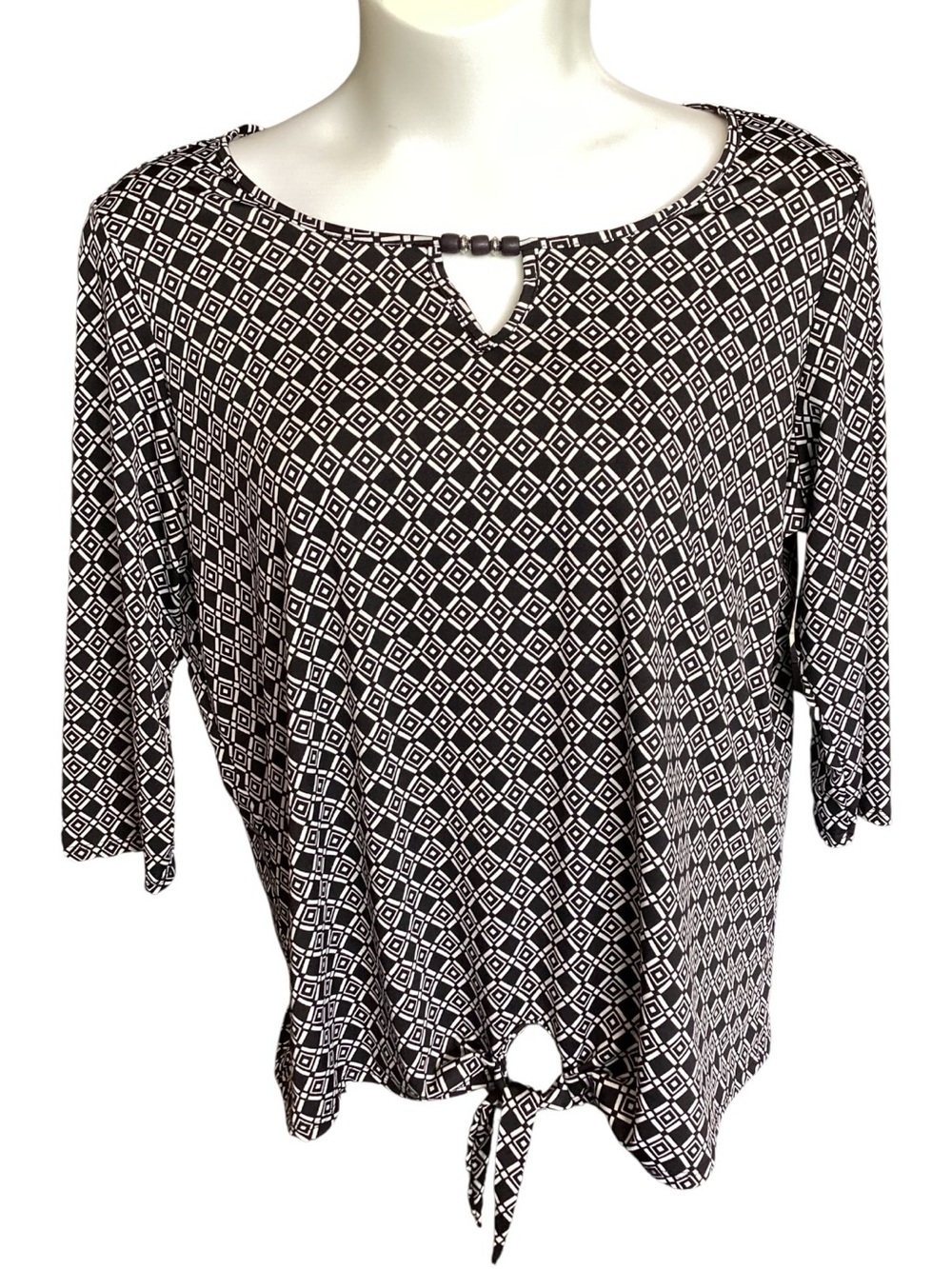 Kim Rogers Black & White Geometric Tie-Front Top - Picture 4 of 9